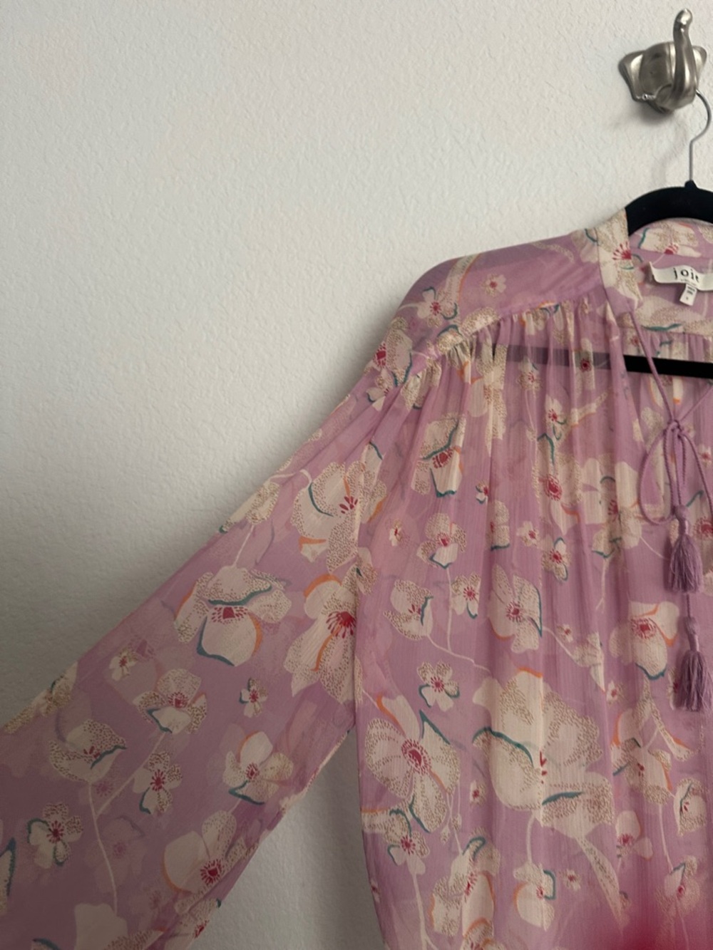 Joie Feyenna beautiful silk delicate blouse S $248 - Picture 8 of 12